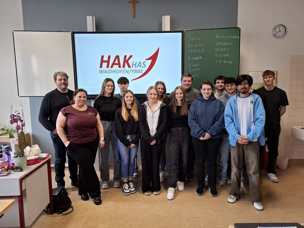 Workshop participants with Michl Forster and Nadja Puchebner