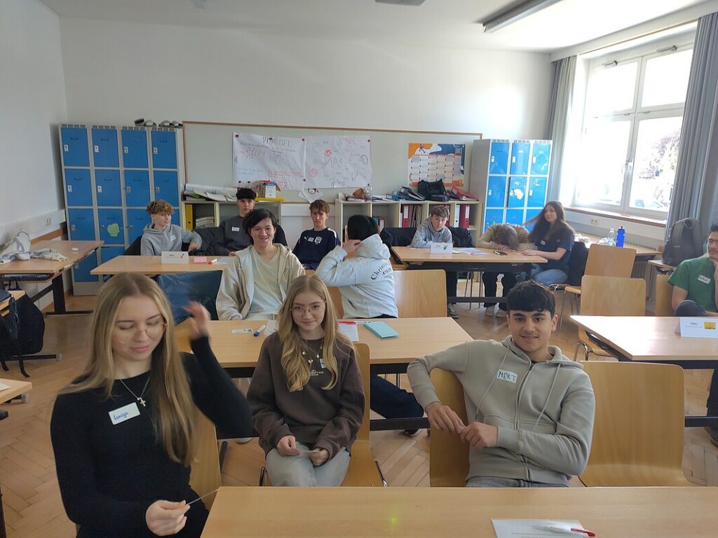 Die 1AK beim Demokratieplanspiel