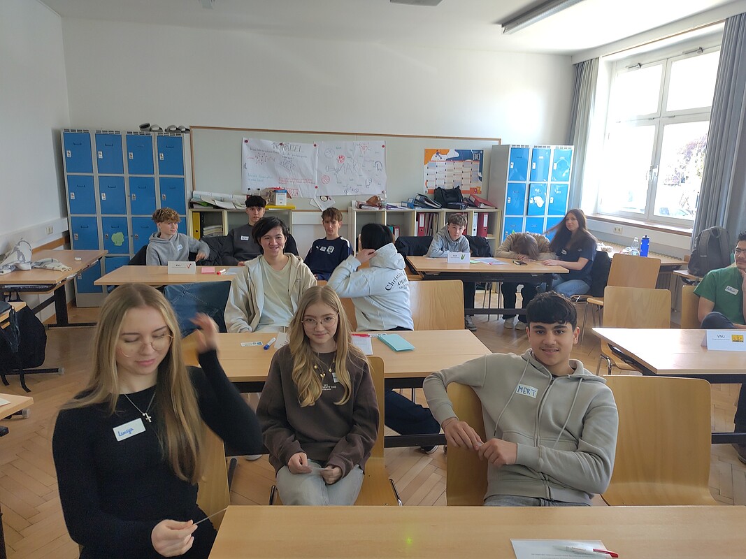 Die 1AK beim Demokratieplanspiel