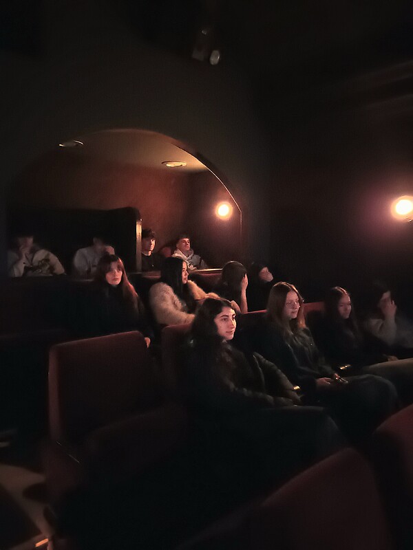 Julie bleibt still cinema visit