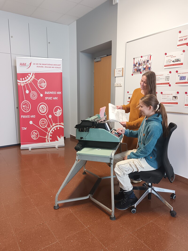 Bernadette Zettel, BSc mit Selina Fuchs