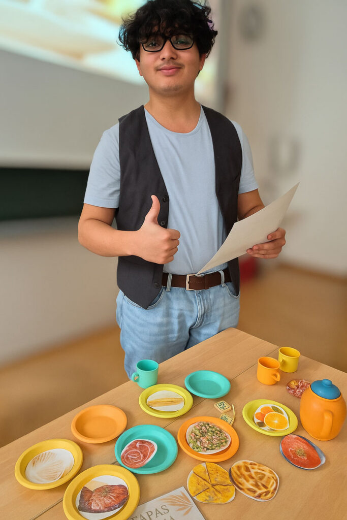 Spanish class restaurant project